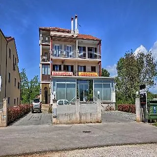 Guest House Ambienti 3*