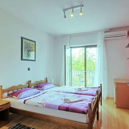 Guest House Ambienti Guest house 3*